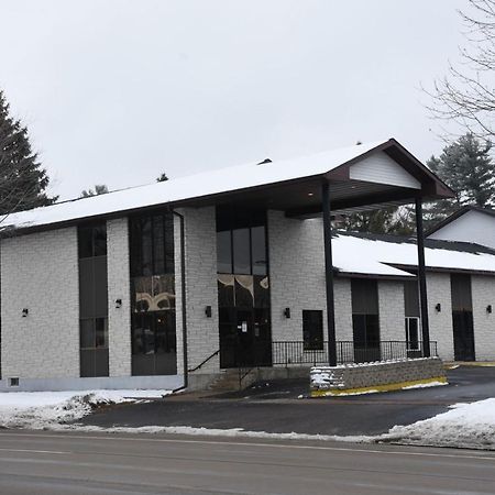 Woodside Dells Hotel & Suites ウィスコンシン デルズ エクステリア 写真