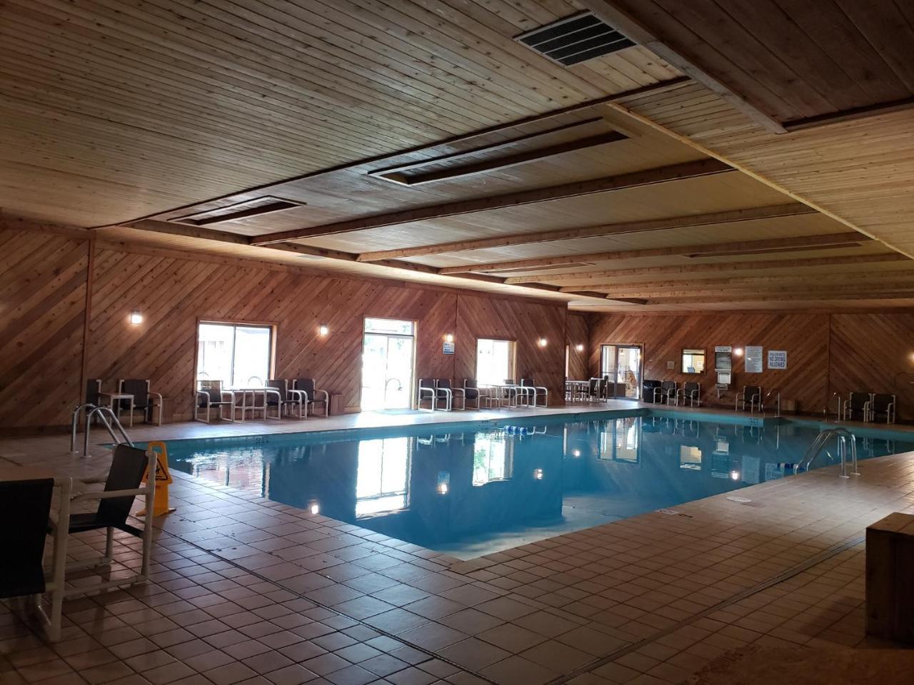 Woodside Dells Hotel & Suites ウィスコンシン デルズ エクステリア 写真