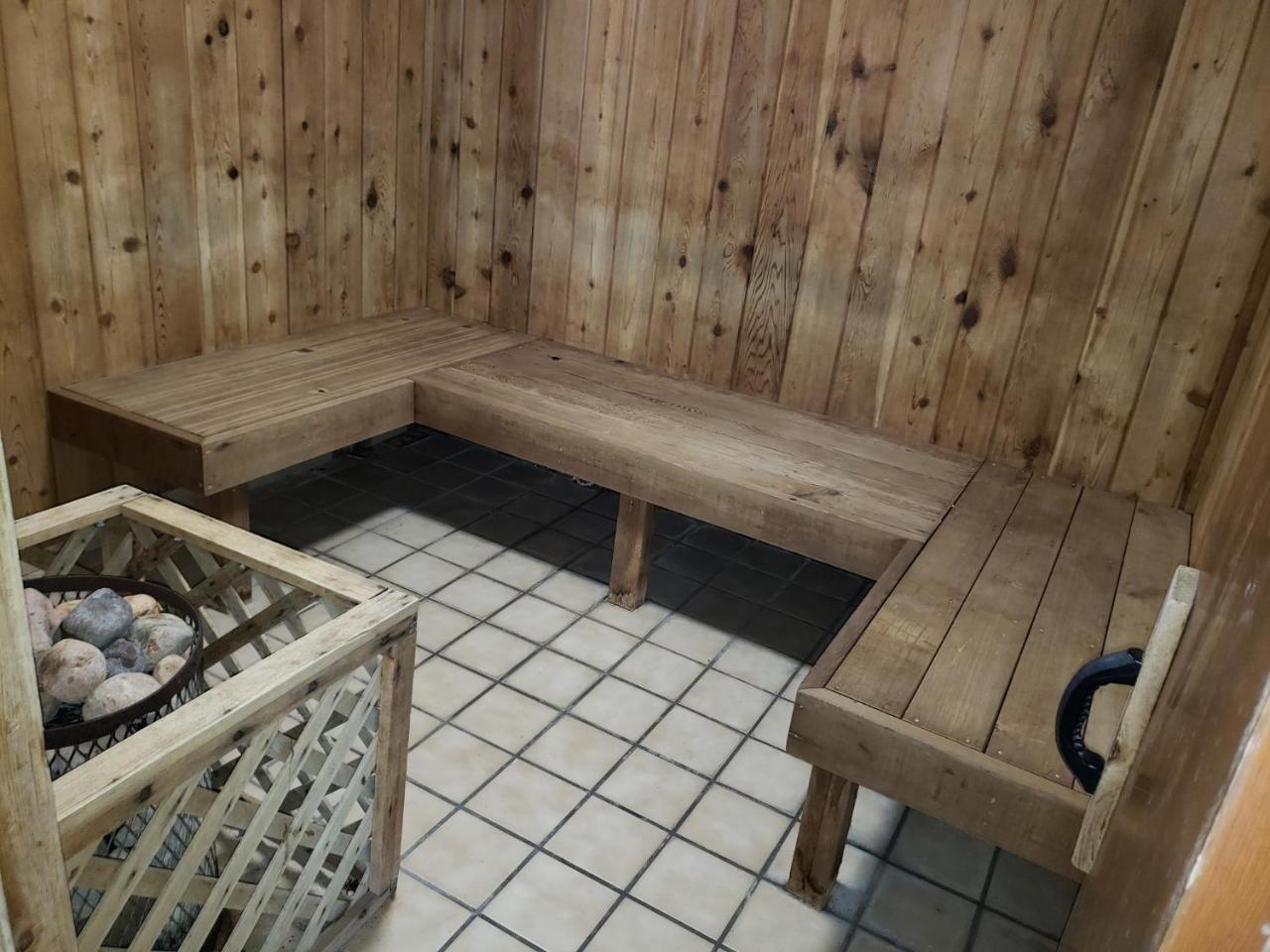 Woodside Dells Hotel & Suites ウィスコンシン デルズ エクステリア 写真